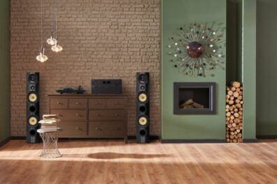 NAD C 298 with C 658 on Brown Chest in Green Room
